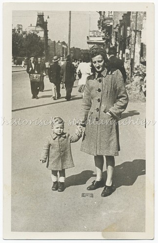 Mutter und sohn zur kriegszeit - zur,